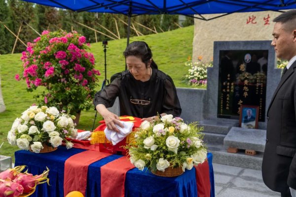 牛牛配 痛别！黄旭华院士今日在家乡广东汕尾安葬
